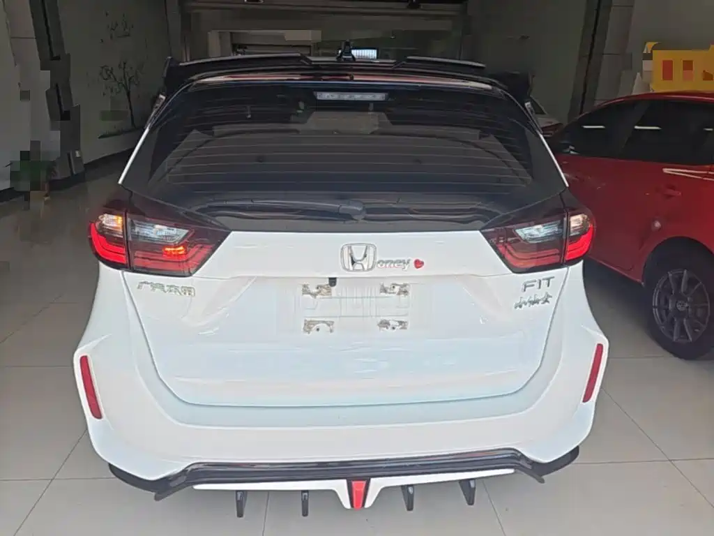 Honda Fit — миниатюра 6