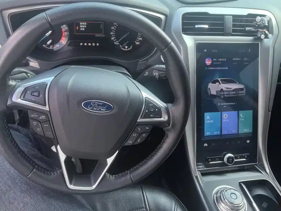 Ford Mondeo — миниатюра 12