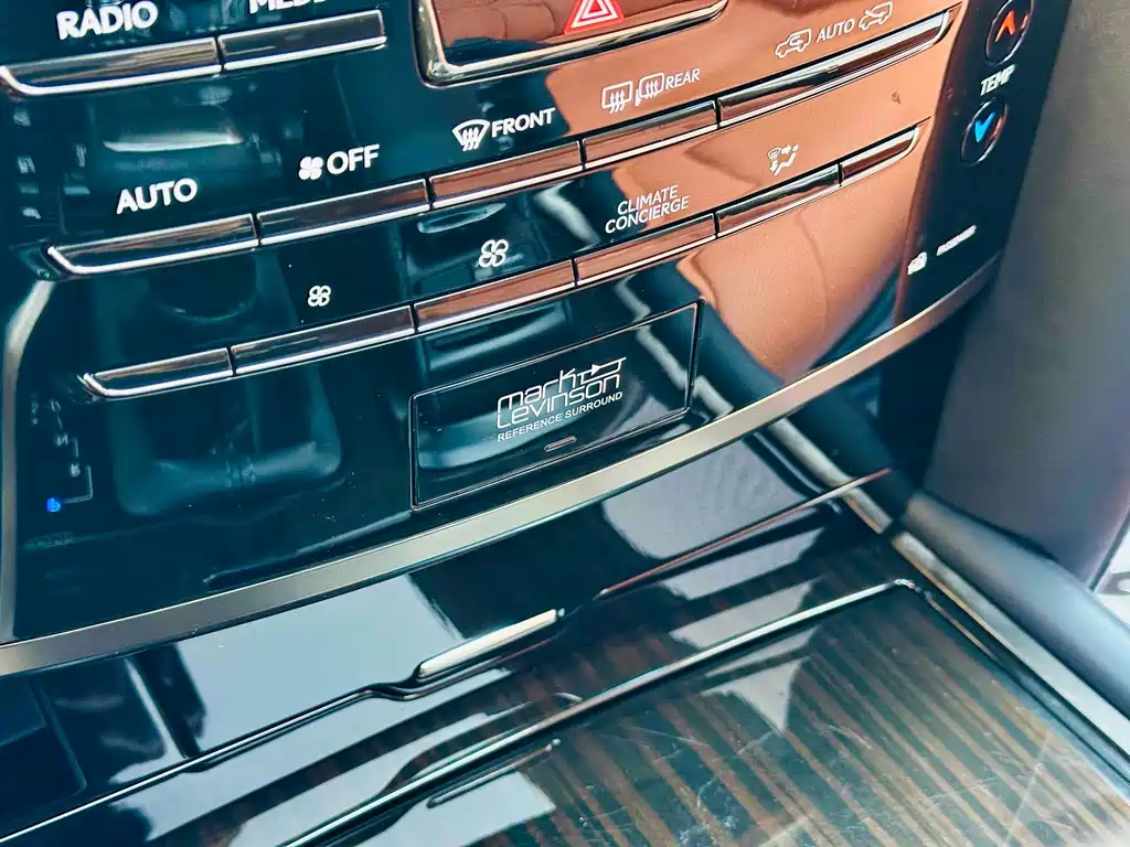 Lexus LX — миниатюра 13