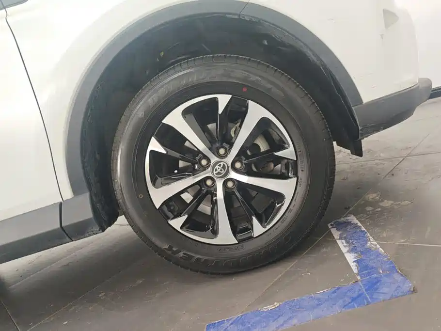 Toyota RAV4 2.0L CVT 2WD Elegant Edition China VI, фото 6