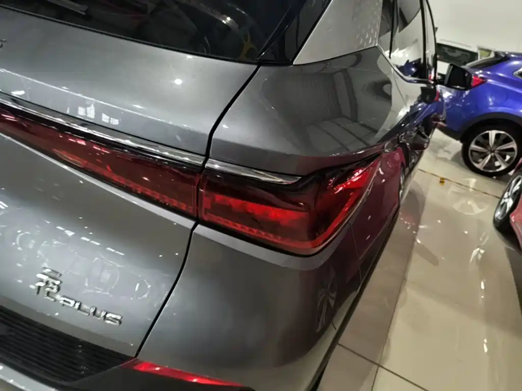 BYD Yuan Plus — миниатюра 8