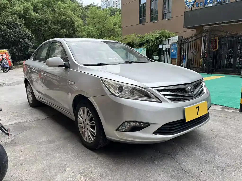 Changan Eado — миниатюра 3