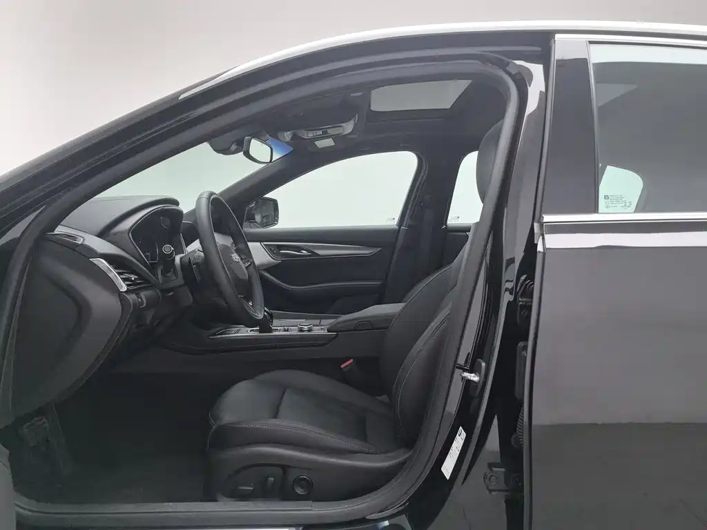 Cadillac CT5 — миниатюра 10