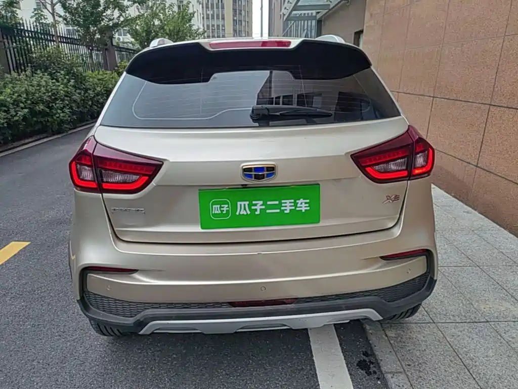 Geely Vision X3 — миниатюра 6