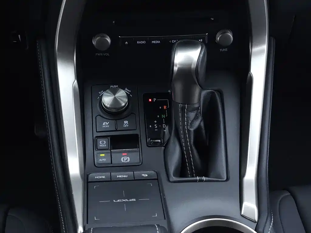 Lexus NX — миниатюра 14