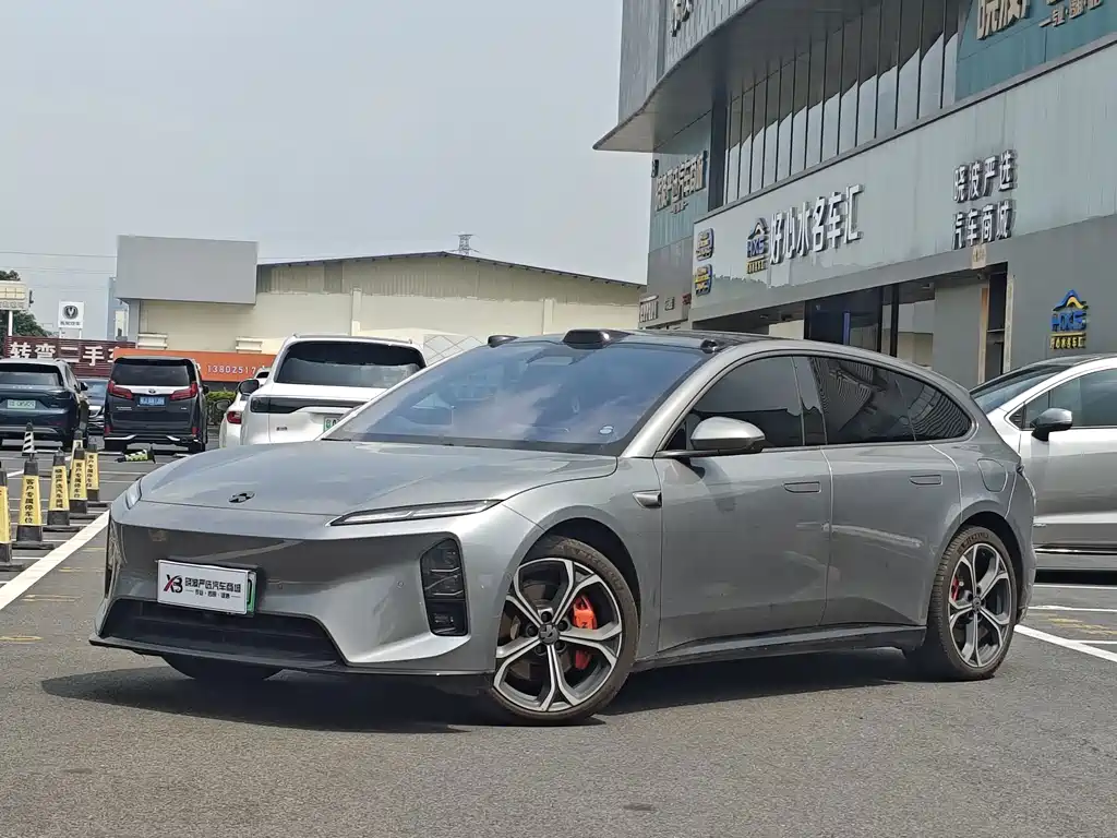 NIO ET5T
