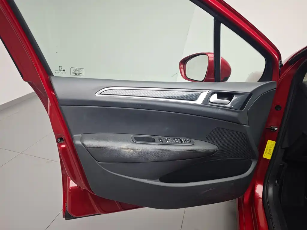 Peugeot 308 — миниатюра 16