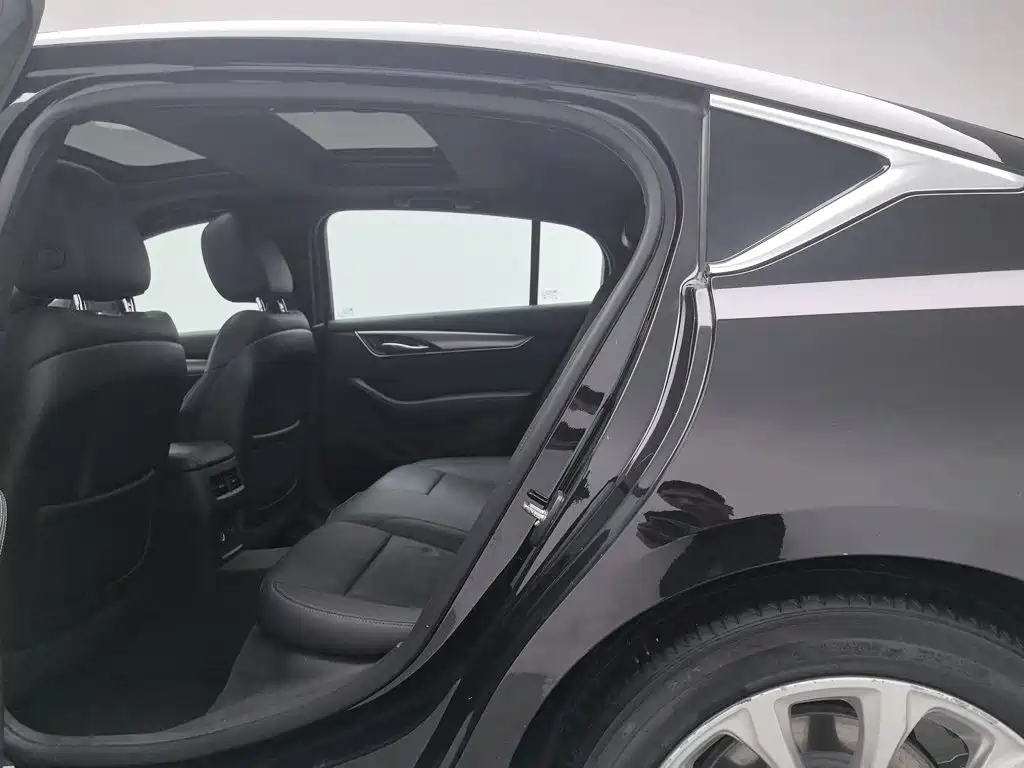 Cadillac CT5 — миниатюра 15