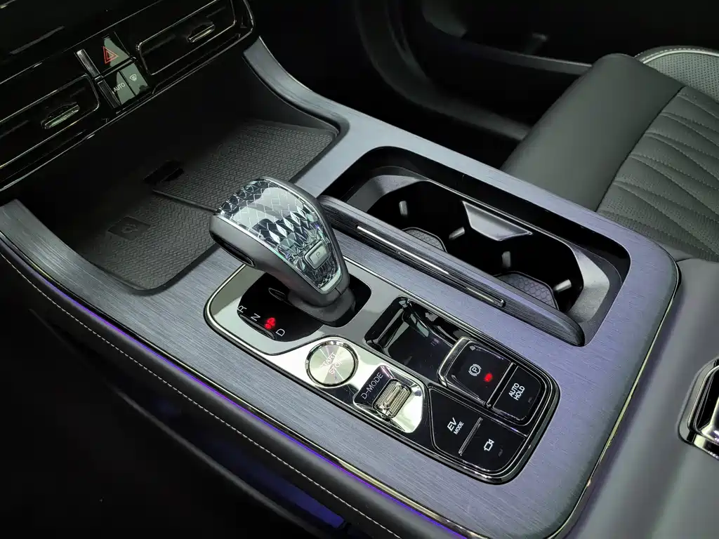 GAC Motor Trumpchi GS8 — миниатюра 17