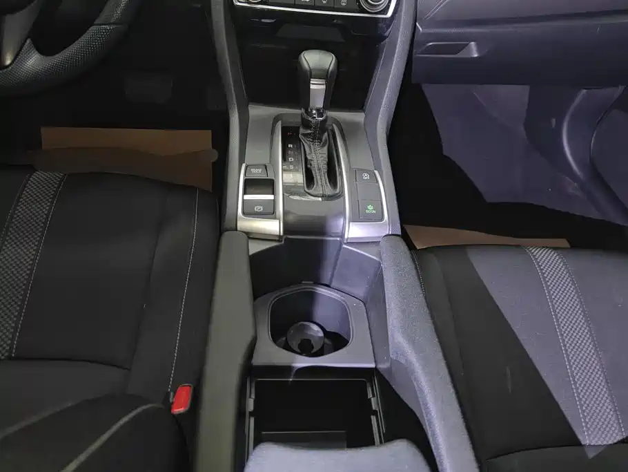 Honda Civic — миниатюра 16