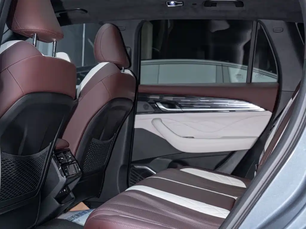 Geely Xingyue L — миниатюра 13