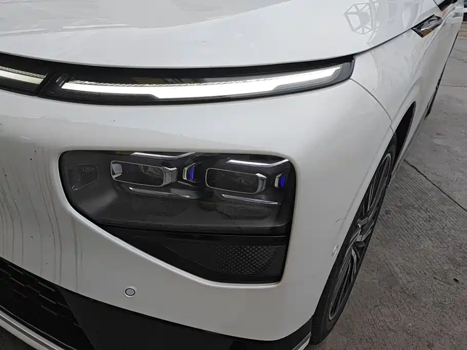 XPeng G9 — миниатюра 5
