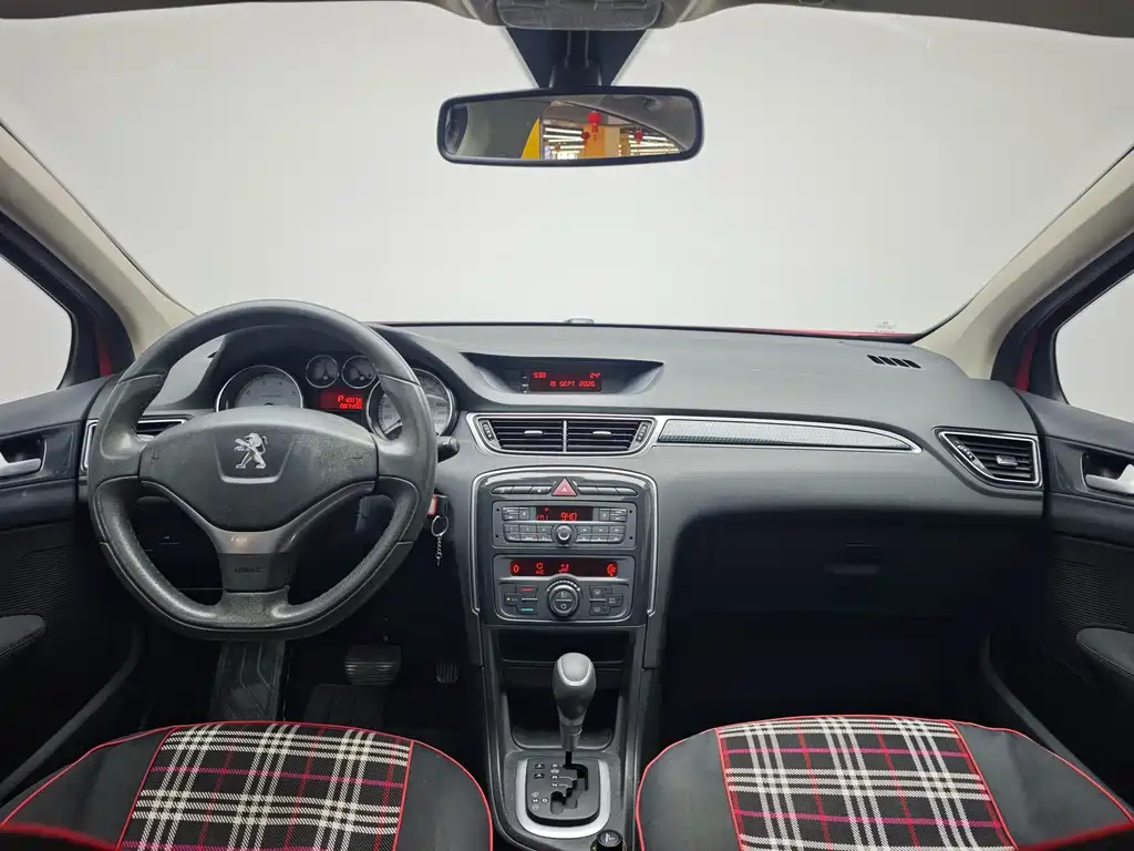 Peugeot 308 — миниатюра 12