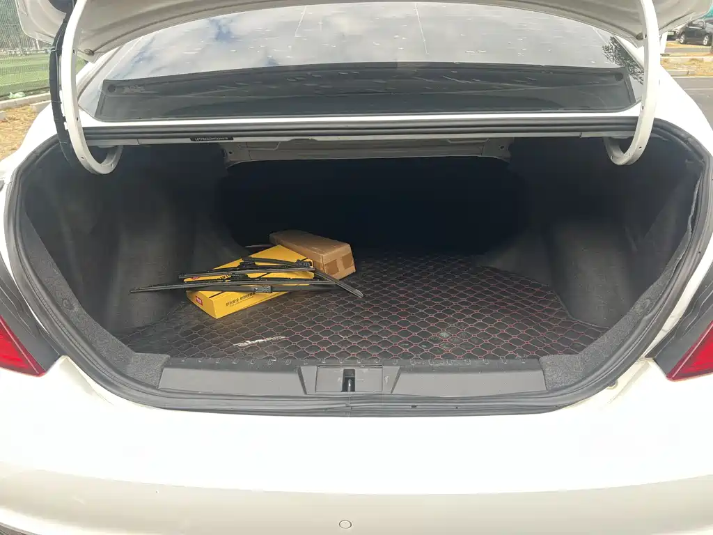 GEELY AUTOMOBILE EMGRAND