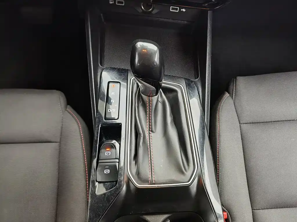 MG MG5 — миниатюра 13