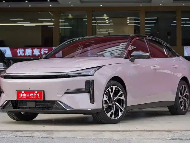 GEELY GALAXY GALAXY L6 2024