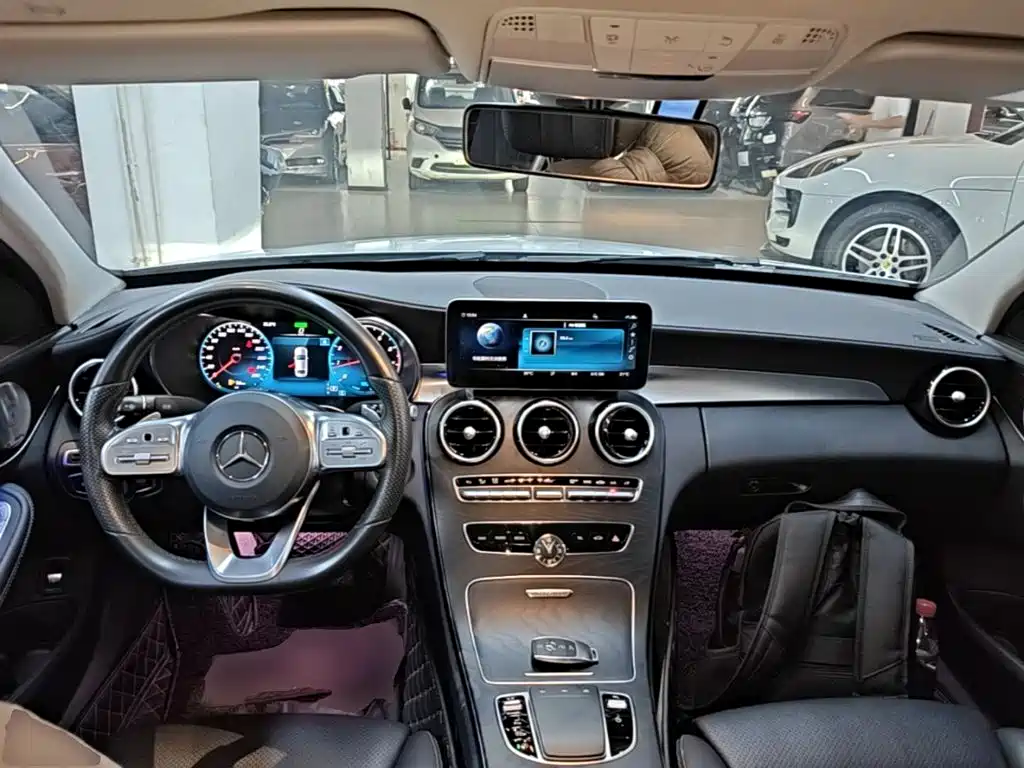Mercedes-Benz C-Class — миниатюра 10