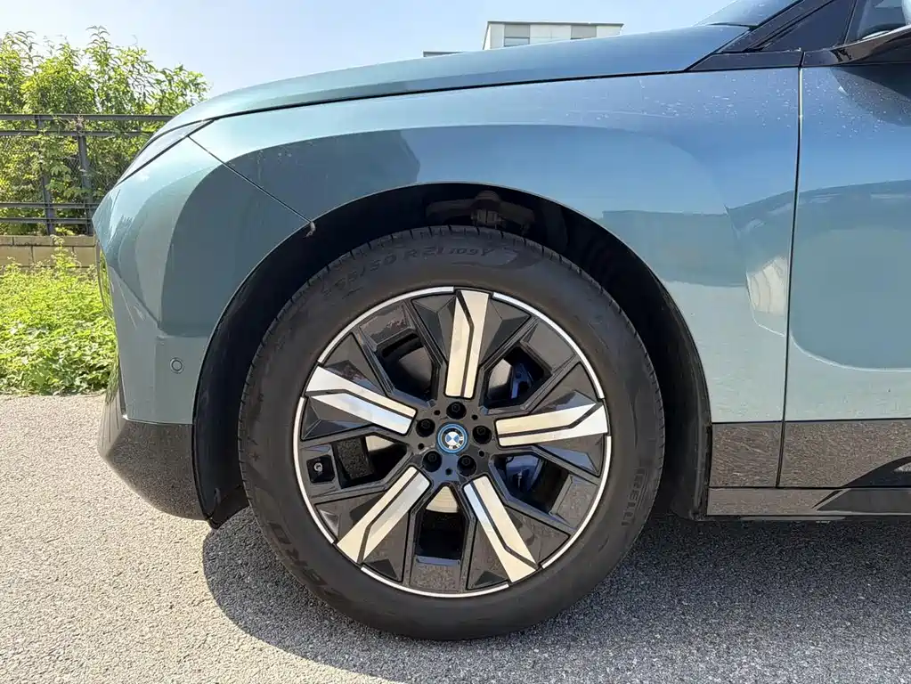 BMW iX — миниатюра 6