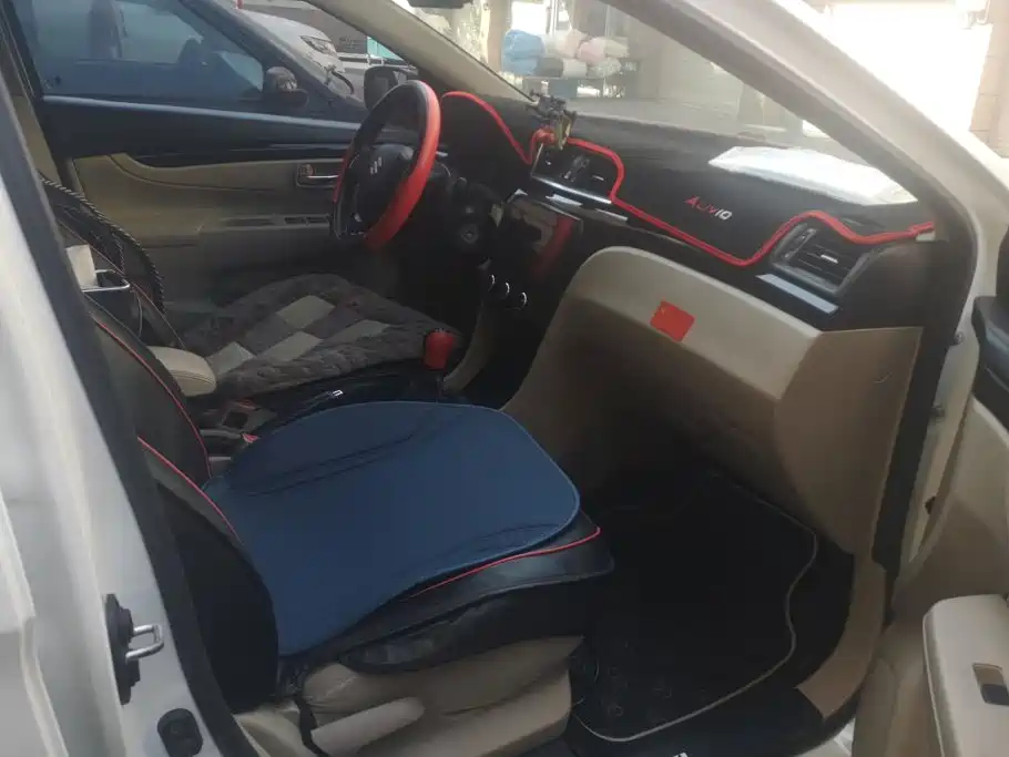 Suzuki Alivio — миниатюра 8