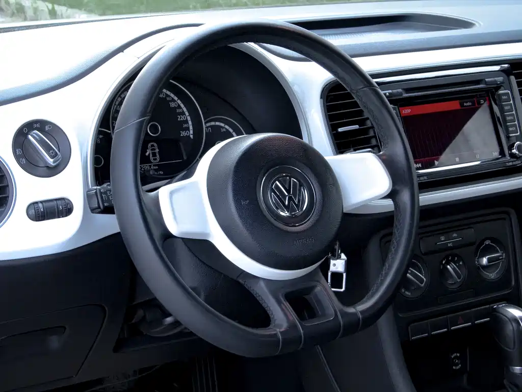 Volkswagen Beetle — миниатюра 6
