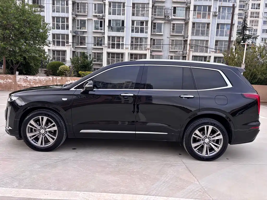 Cadillac XT6 2020 28T мест Luxury