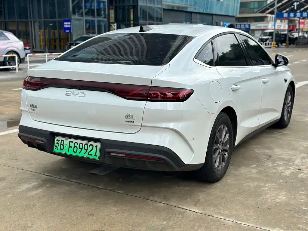 BYD Qin L — миниатюра 4