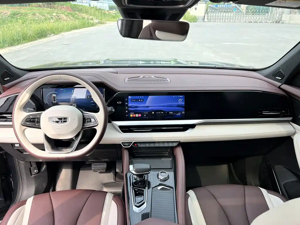 Geely Xingyue L — миниатюра 13