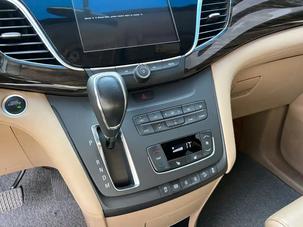 Buick GL8 — миниатюра 14
