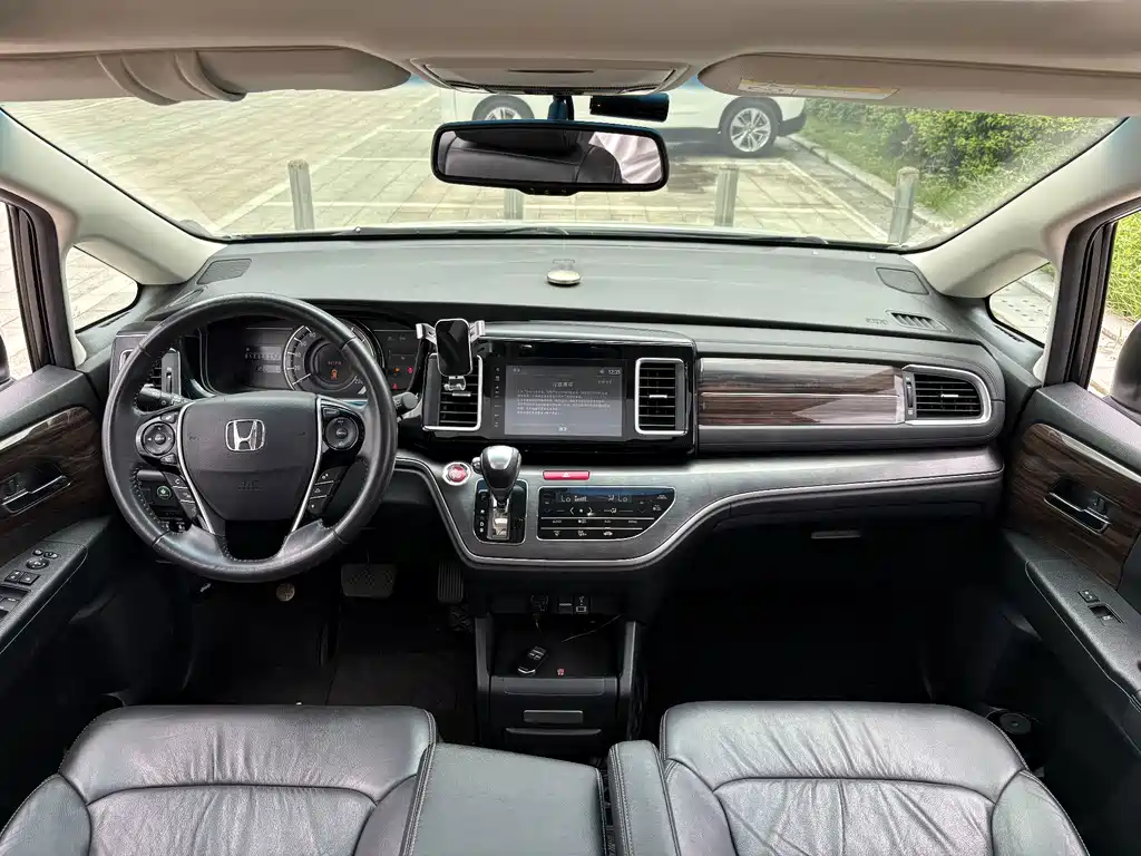 Honda Elysion — миниатюра 5