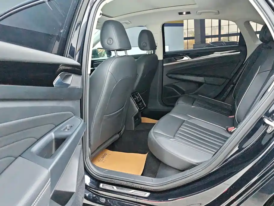 Volkswagen Passat — миниатюра 11