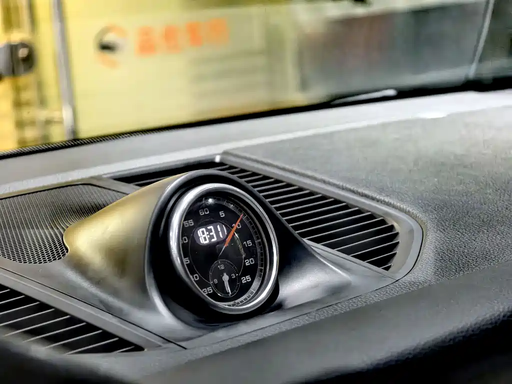 Porsche Macan — миниатюра 11