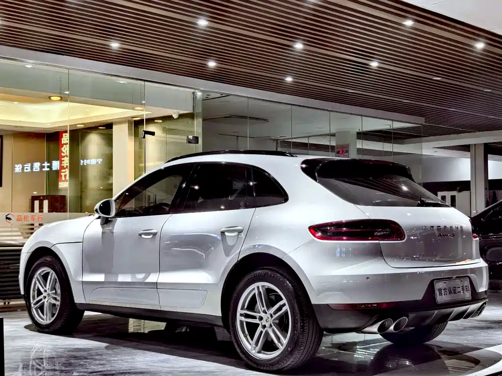 Porsche Macan — миниатюра 17