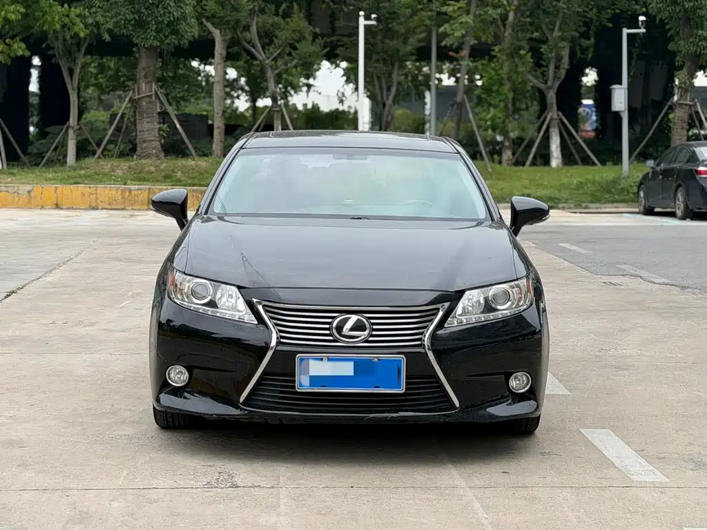 Lexus ES — миниатюра 2
