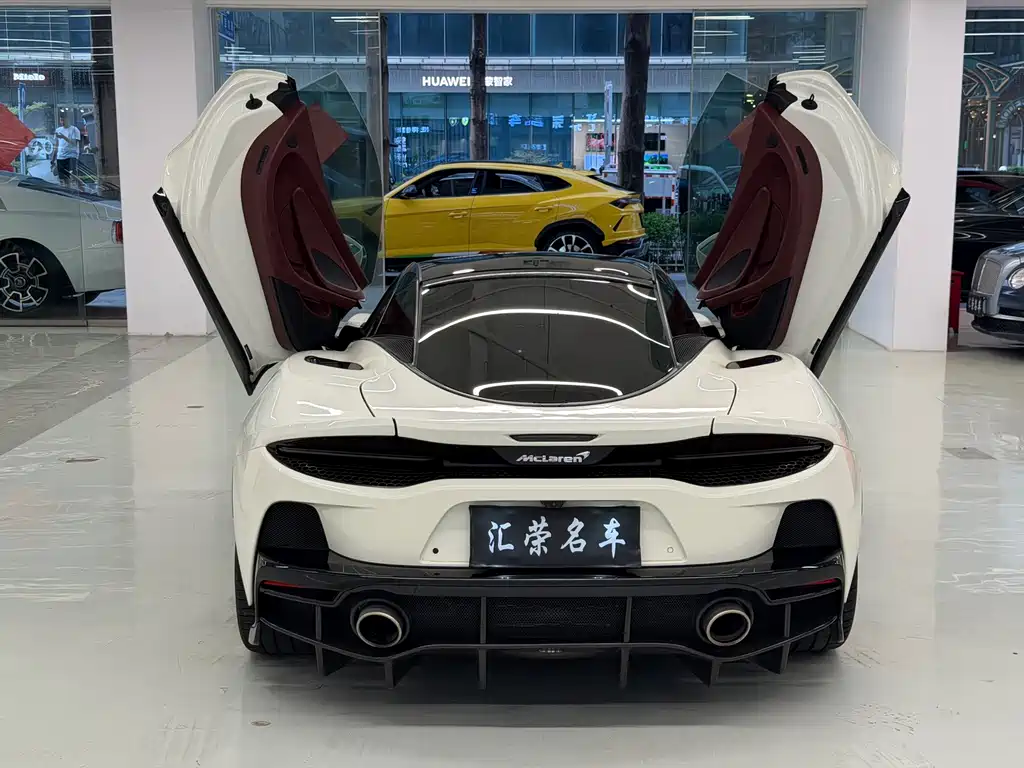 McLaren GT — миниатюра 9