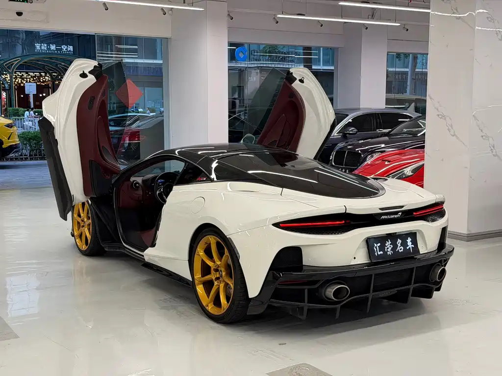 McLaren GT — миниатюра 10