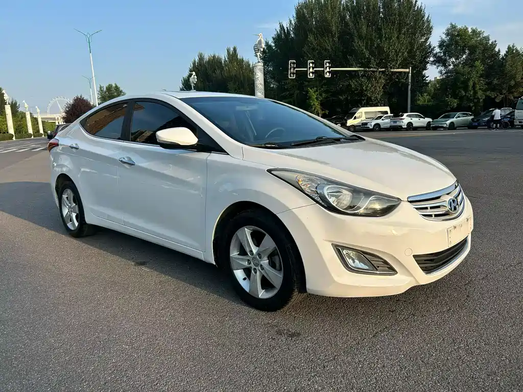 Hyundai Elantra Langdong — миниатюра 3