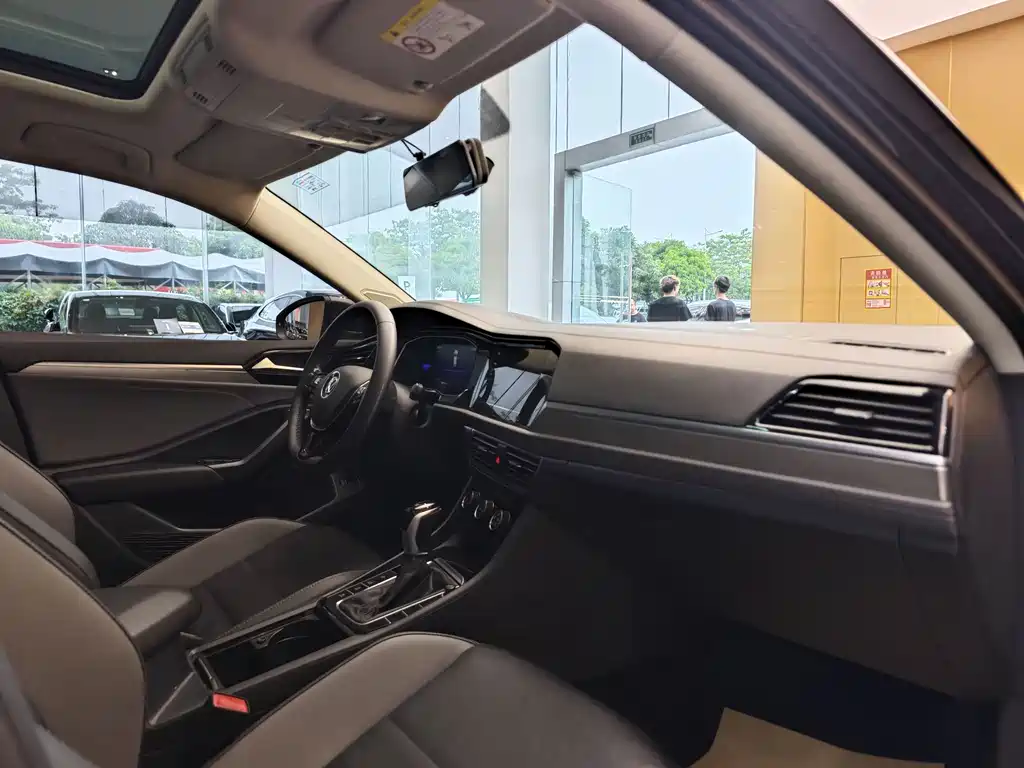 Volkswagen Sagitar — миниатюра 31