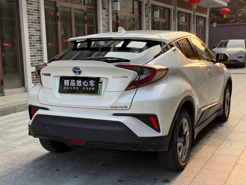 TOYOTA C HR EV