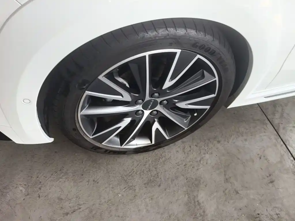 Lynk & Co 02 Hatchback — миниатюра 23