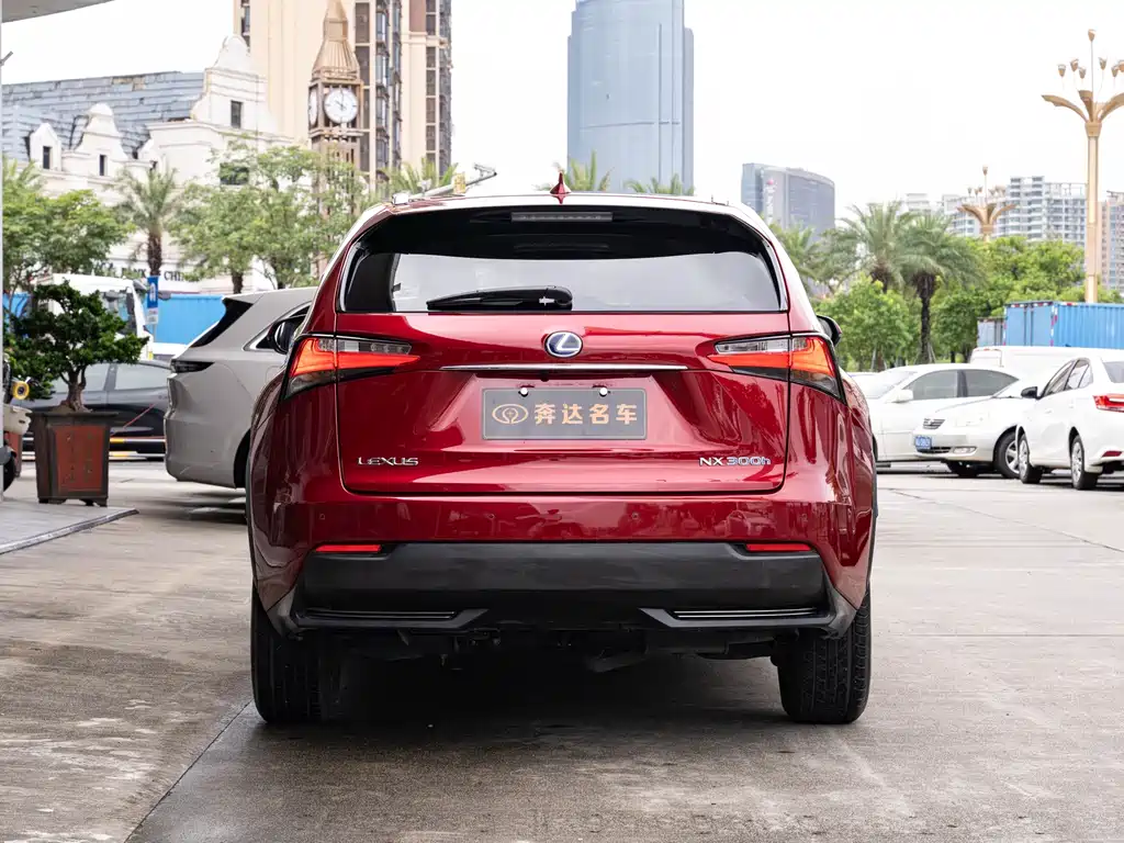 Lexus NX — миниатюра 5