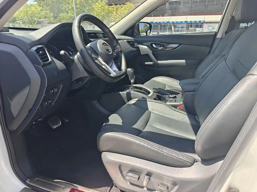 Nissan X-Trail — миниатюра 17
