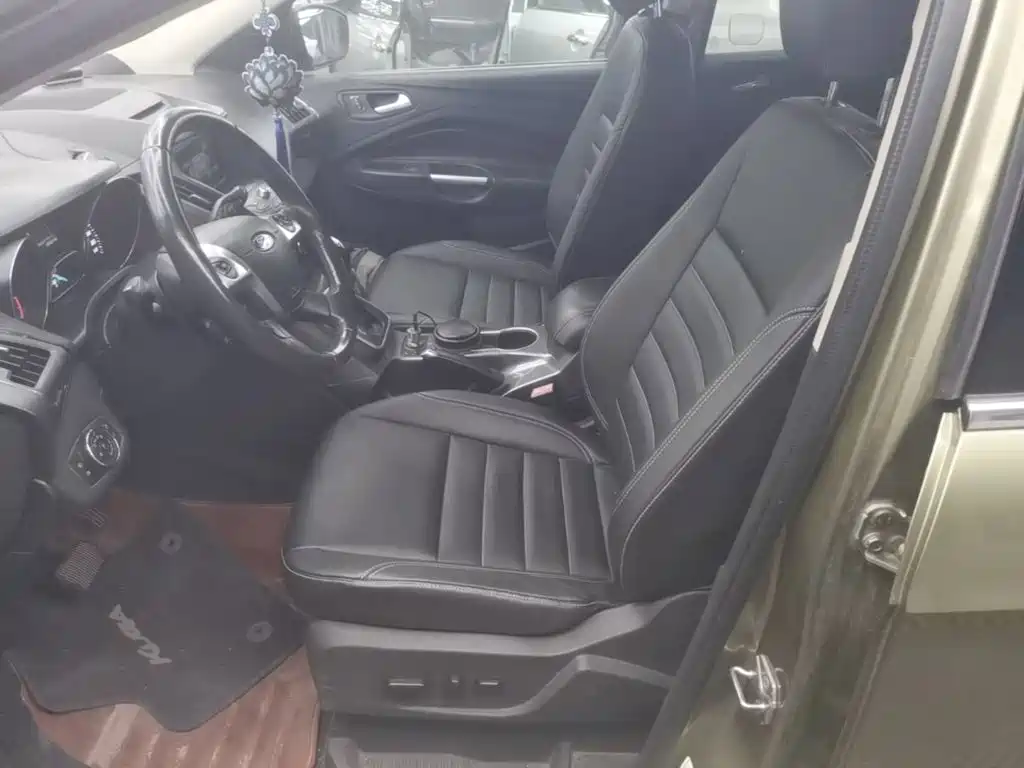 Ford Kuga — миниатюра 15