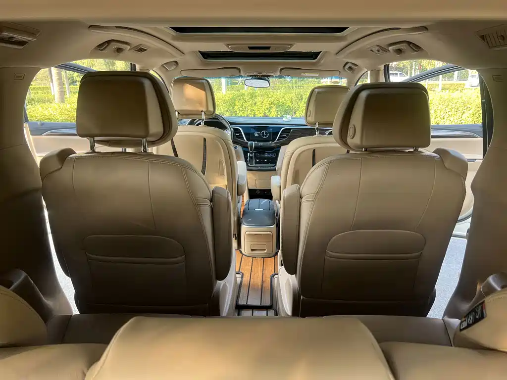 Buick GL8 — миниатюра 18