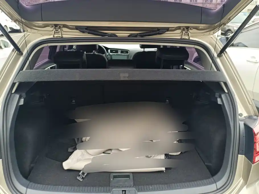 Volkswagen Golf — миниатюра 4