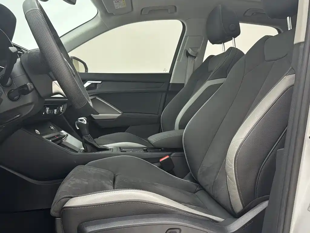 Audi Q3 2022 35 TFSI
