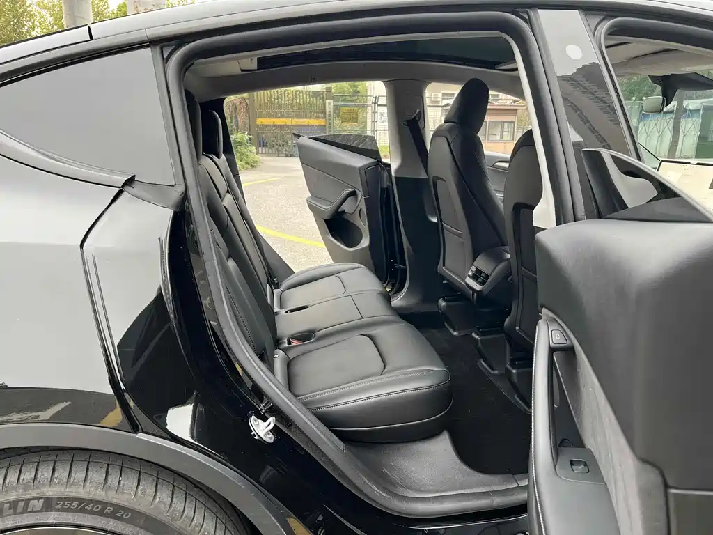 Tesla Model Y — фотографии объявления, Фото 13