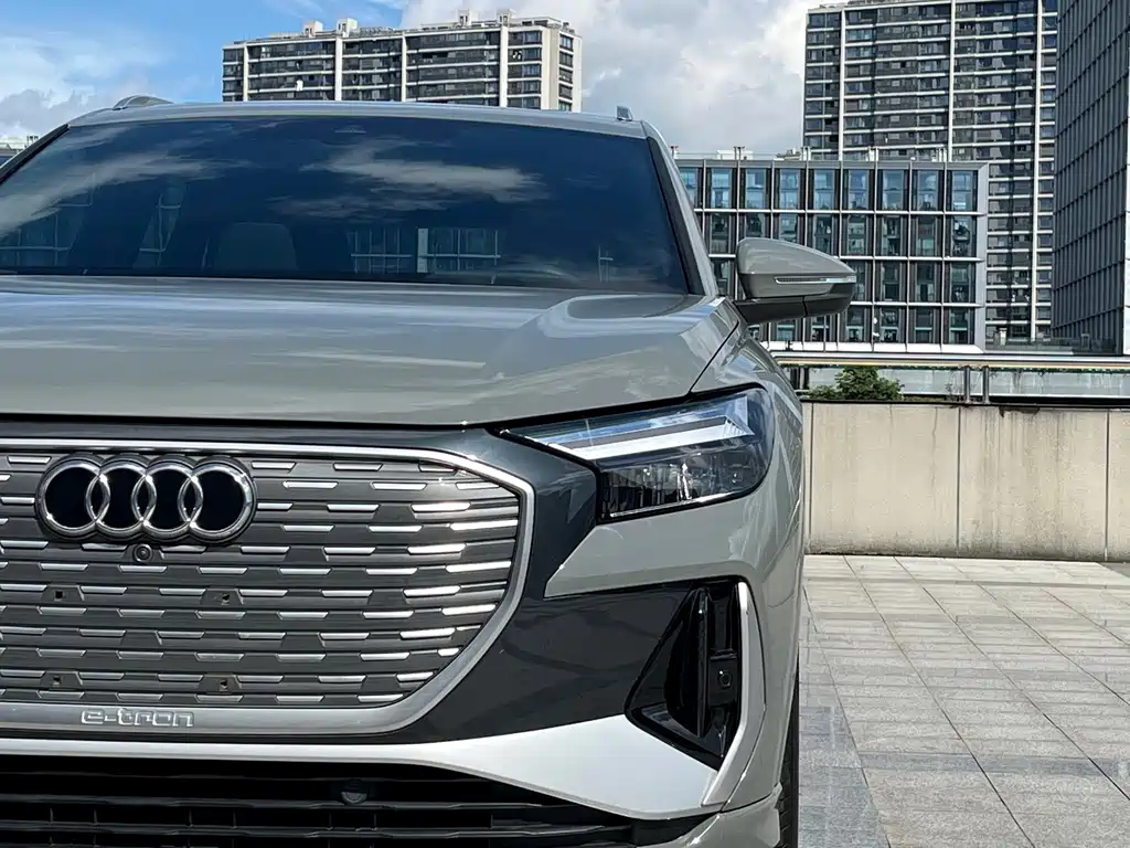 Audi Q4 e-tron — миниатюра 6