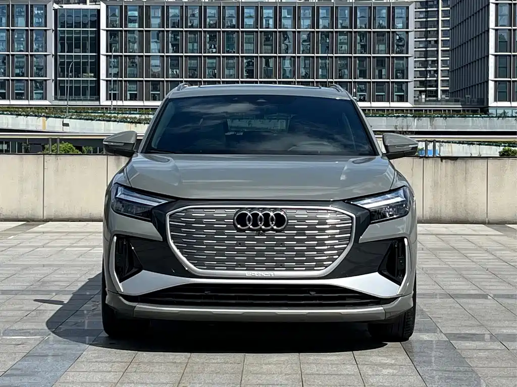 Audi Q4 e-tron — миниатюра 2