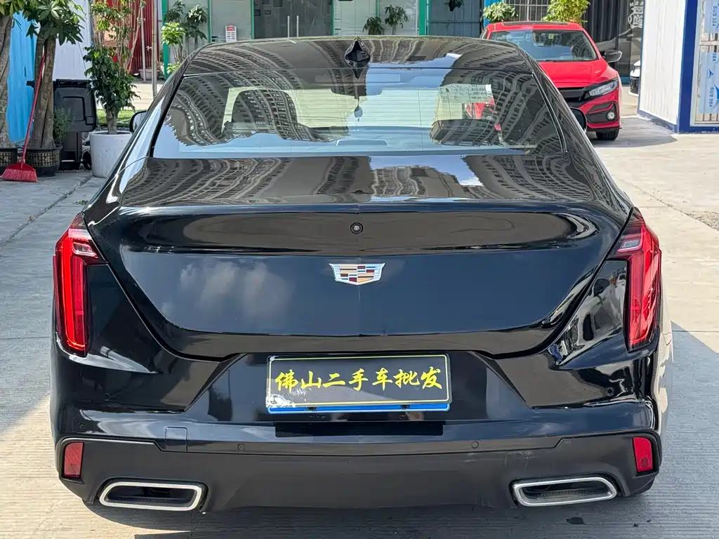 Cadillac CT4 2022 28T