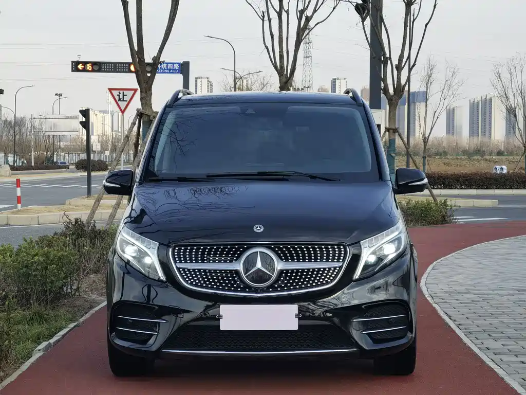 MERCEDES-BENZ V CLASS